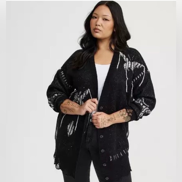Torrid Mystic Moths 5X Black White Distressed Button Up Cardigan White Accents - Picture 3 of 15